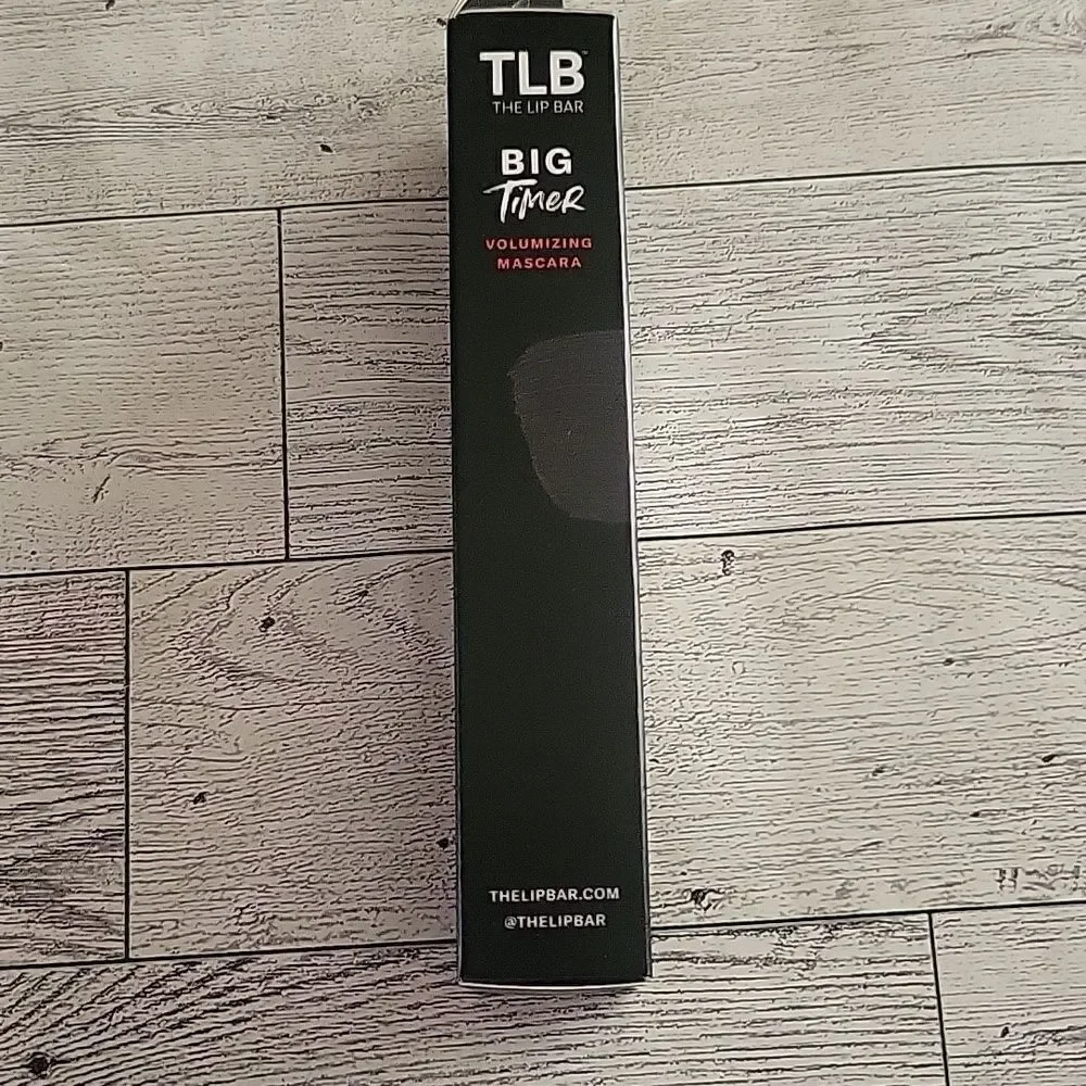 TLB Black Volumizing Mascara